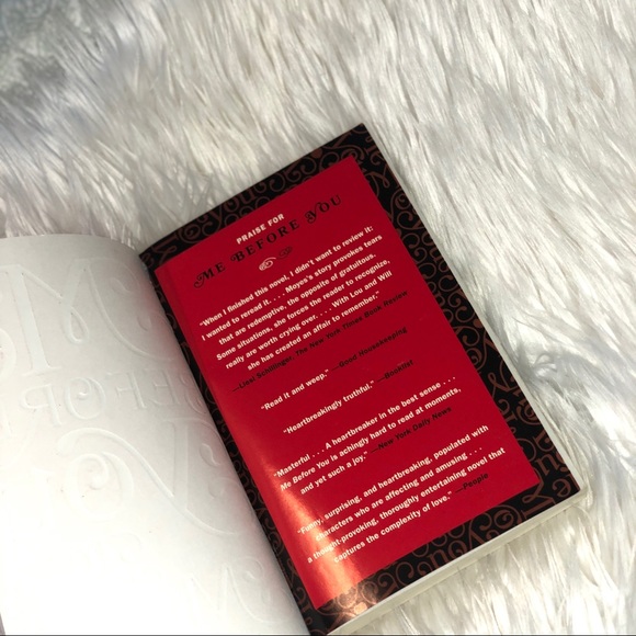 NWOT - Me Before You, Jojo Moyes Best-Seller Novel - Picture 5 of 6